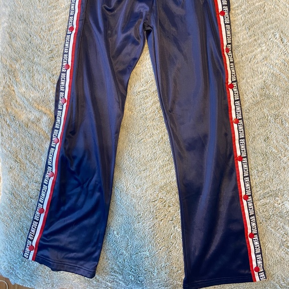 Split button-up pants (medium) - Picture 2 of 5